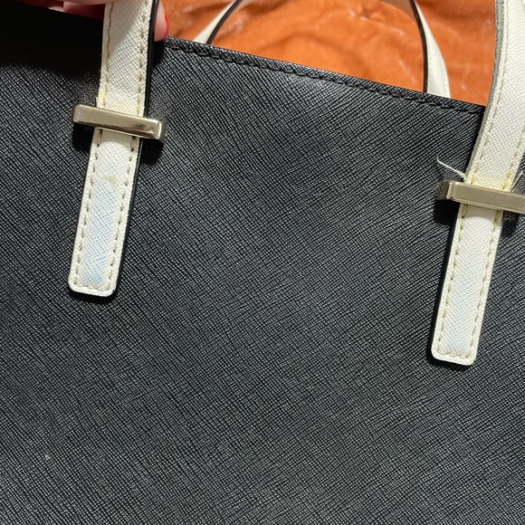 Kate Spade Purse - Picture 6 of 7